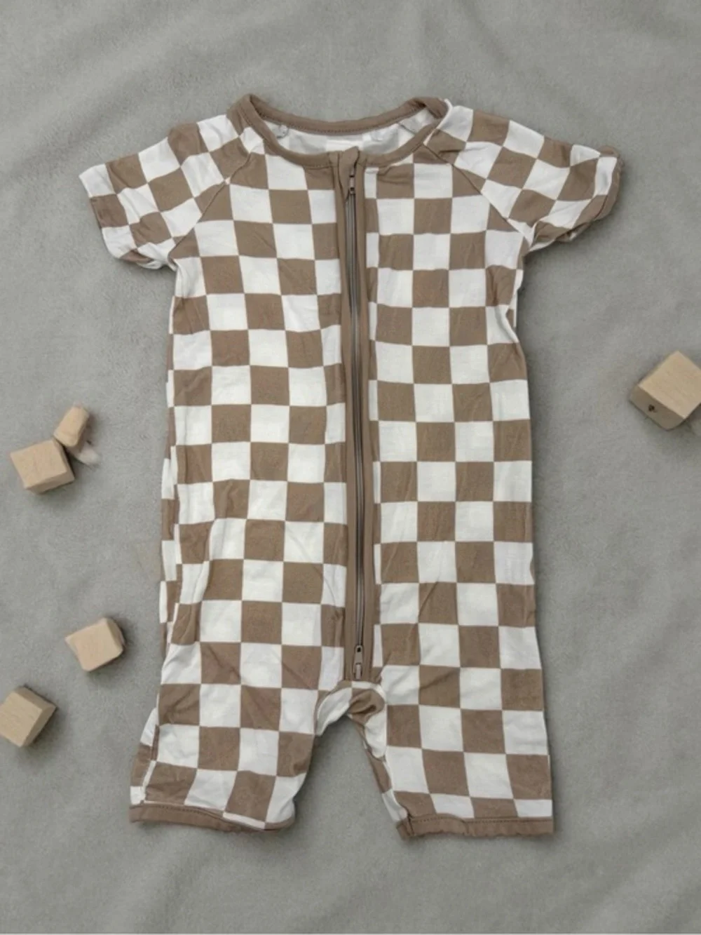 Bamboo Toddler Kids Short Sleeve Zip Romper in Beige Check 12-18 months